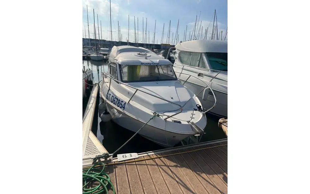 Quicksilver Activ 640 weekend used - photo 1