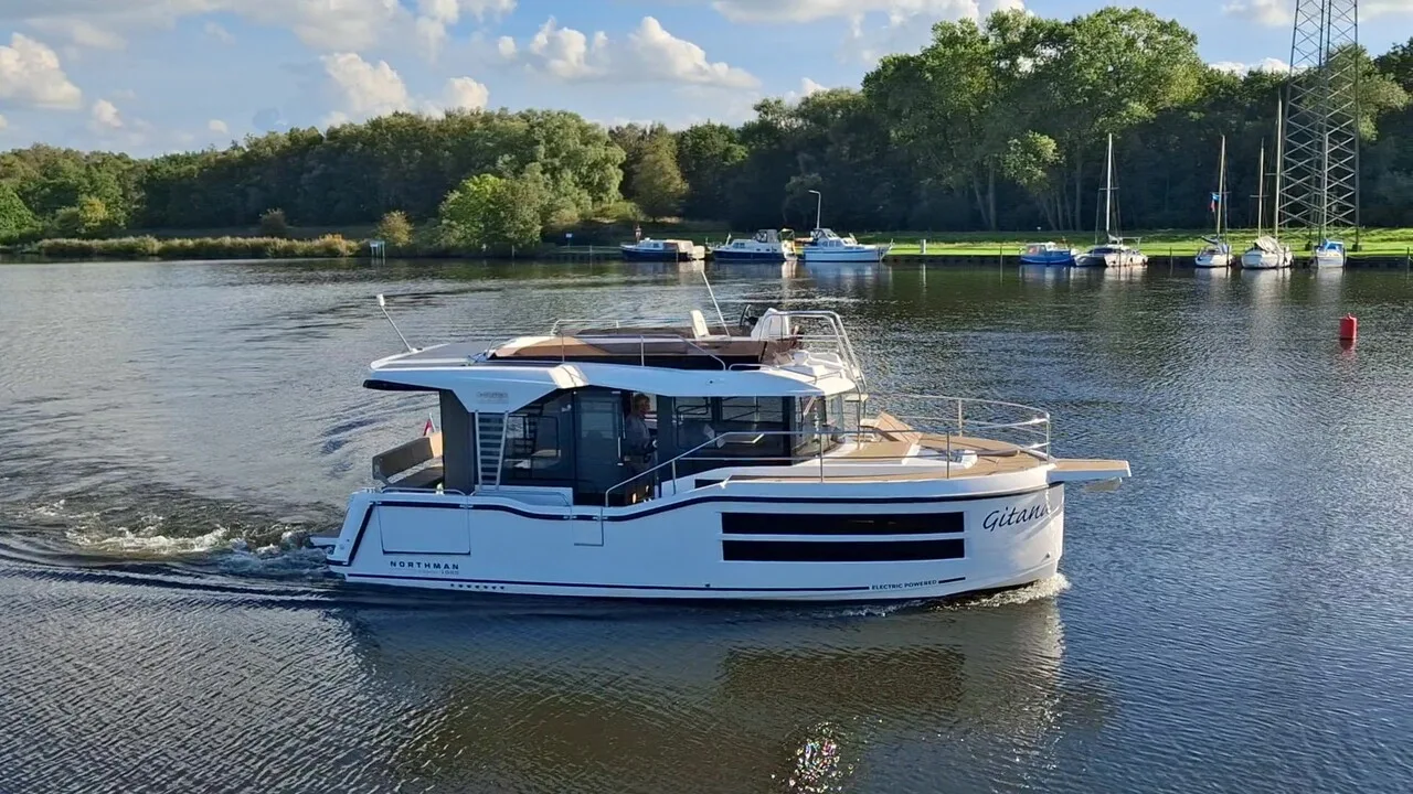 Northman Yacht Northman 1050 Trawler Electric Pre-owned used - photo 1