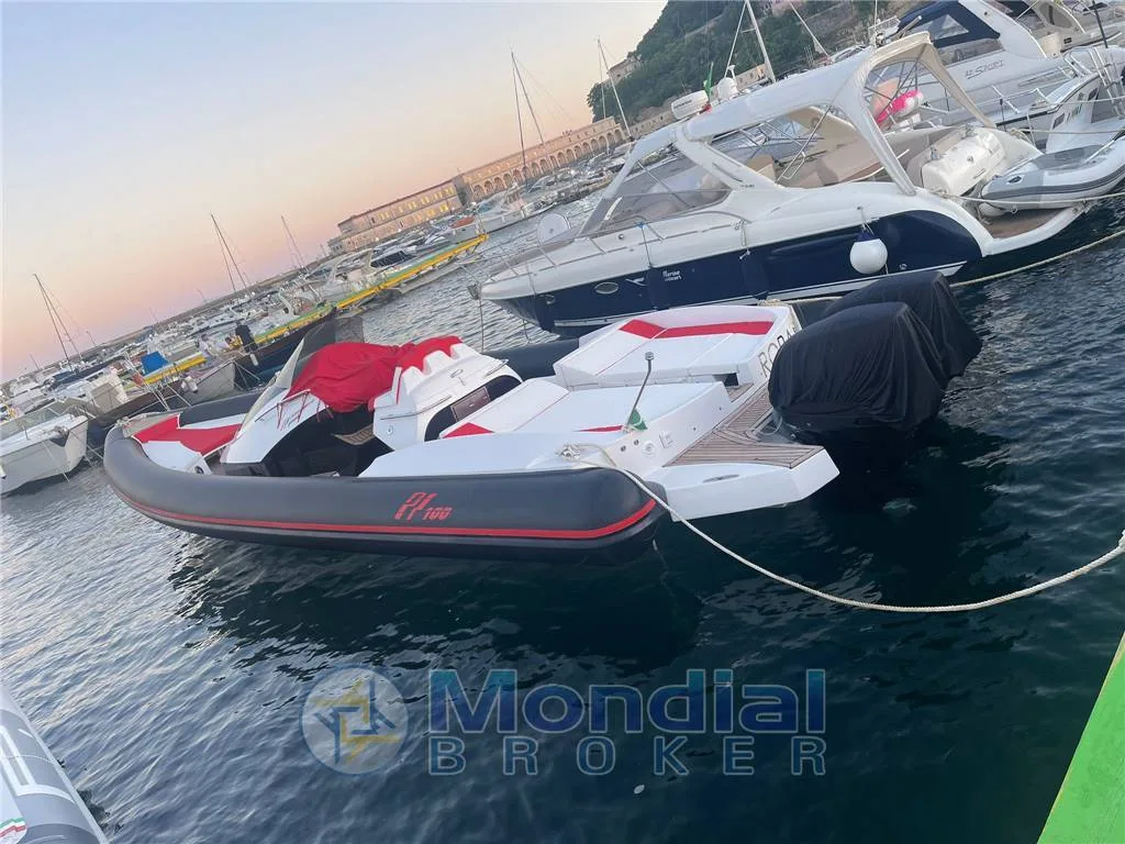 Panamera Yacht PY 100 d'occasion - photo 1