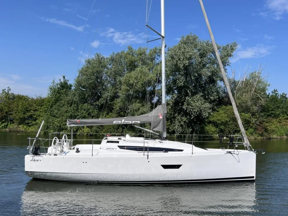 Elan E3 used - photo 1