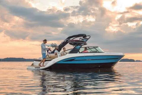 Sea Ray SDX 250 Surf Europe used - photo 1