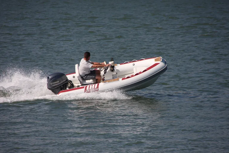 Novurania Deluxe Series 335