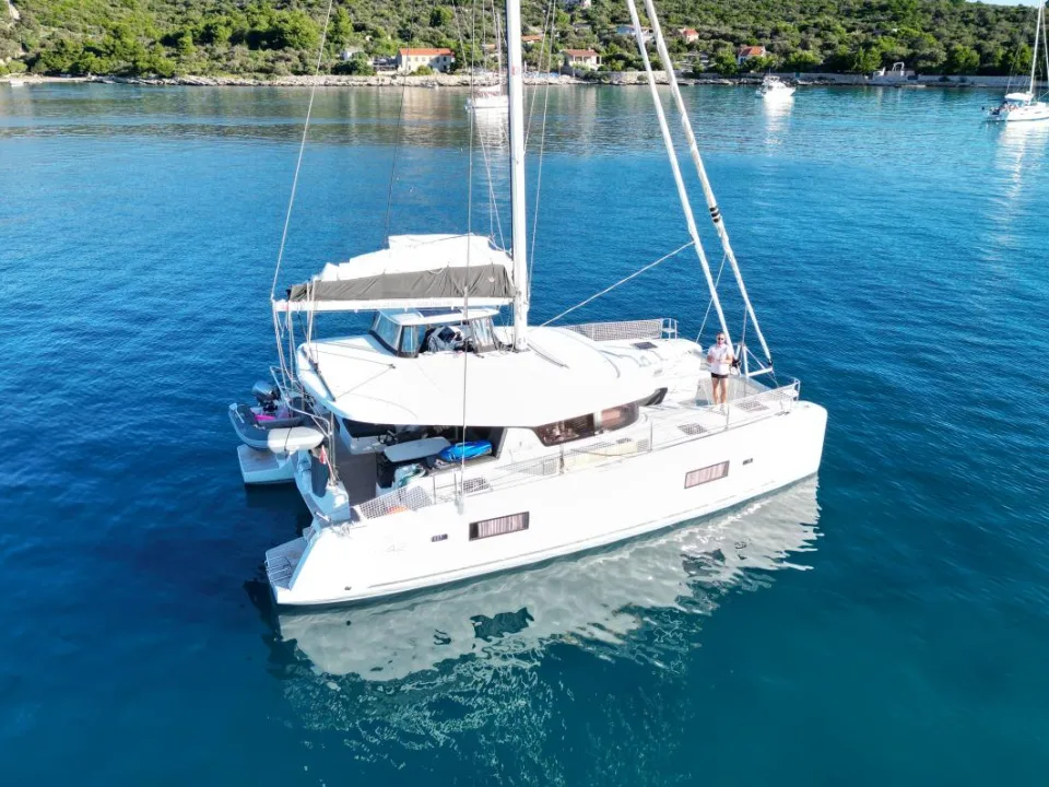 Lagoon 42 Owner Version FULL OPTION gebraucht - Foto 1