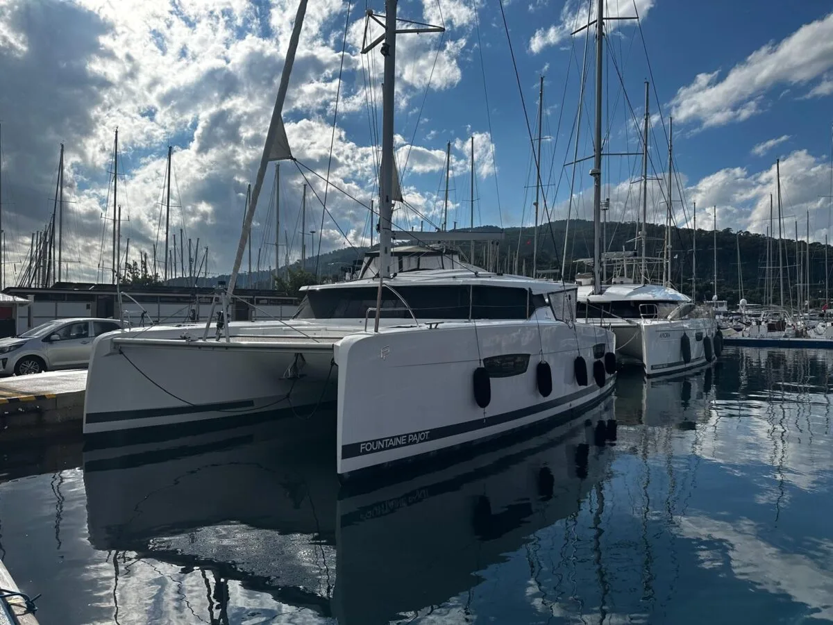Fountaine Pajot - Astrea Maestro 42 used - photo 1