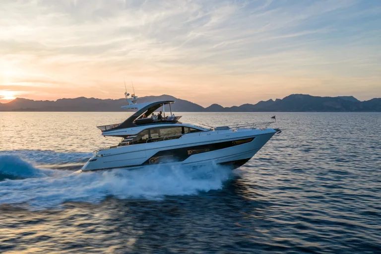 Fairline Squadron 58