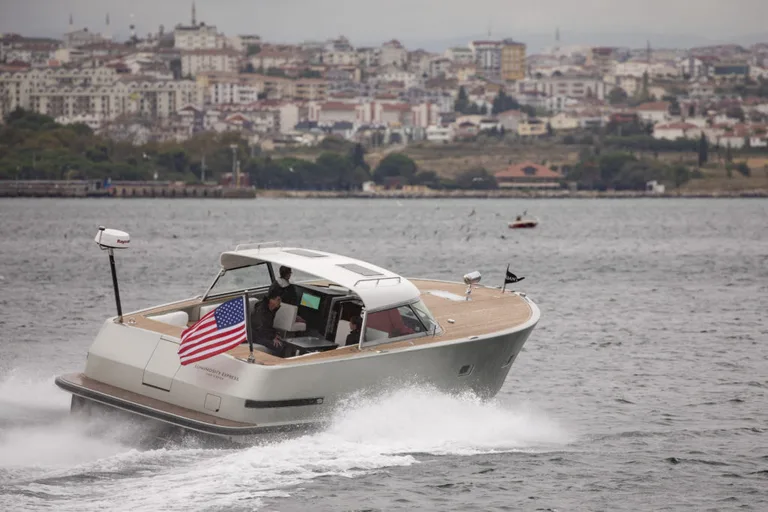 Reliant Yachts X40 Express