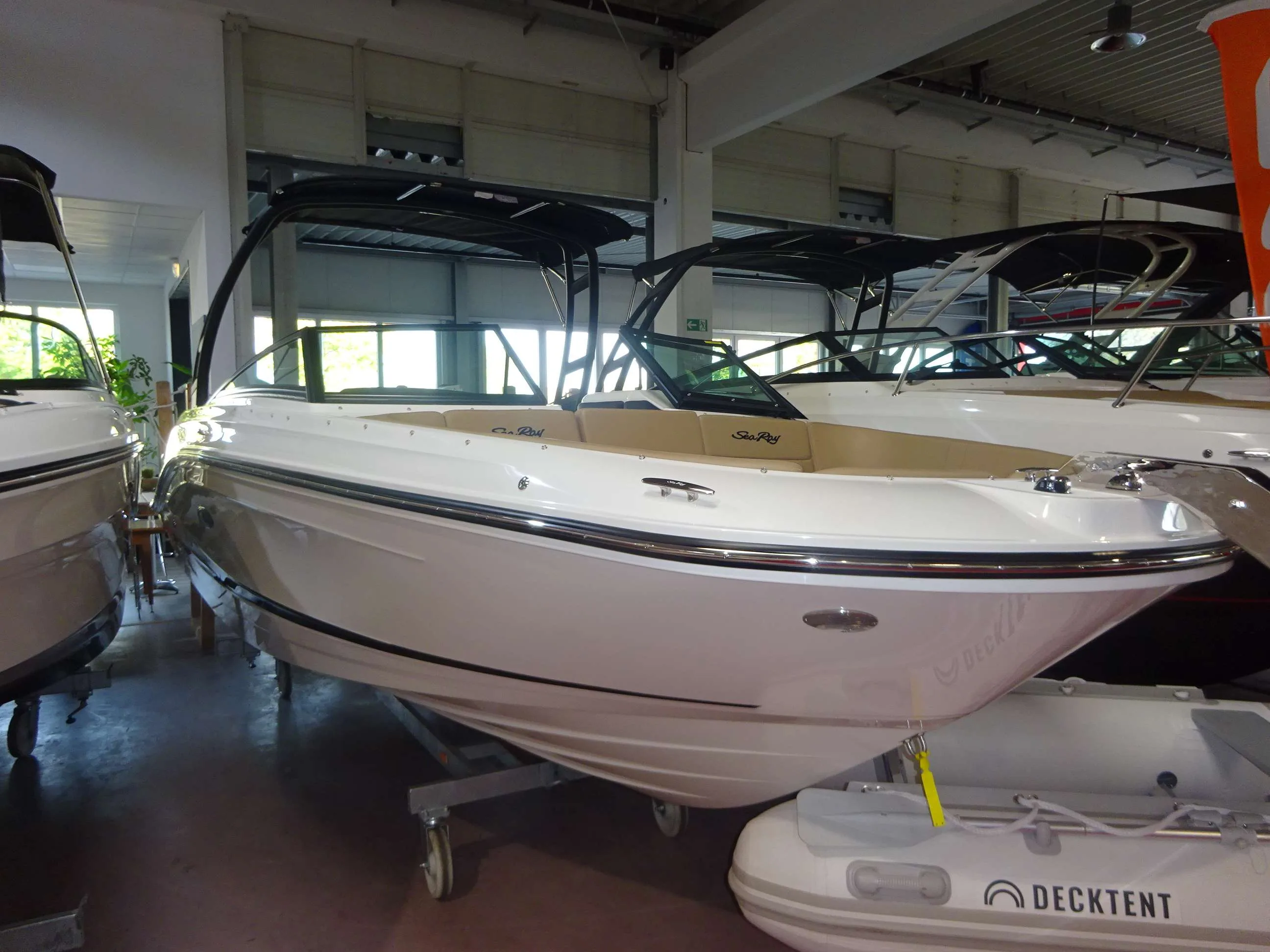 Sea Ray 230 SPXE gebraucht - Foto 1