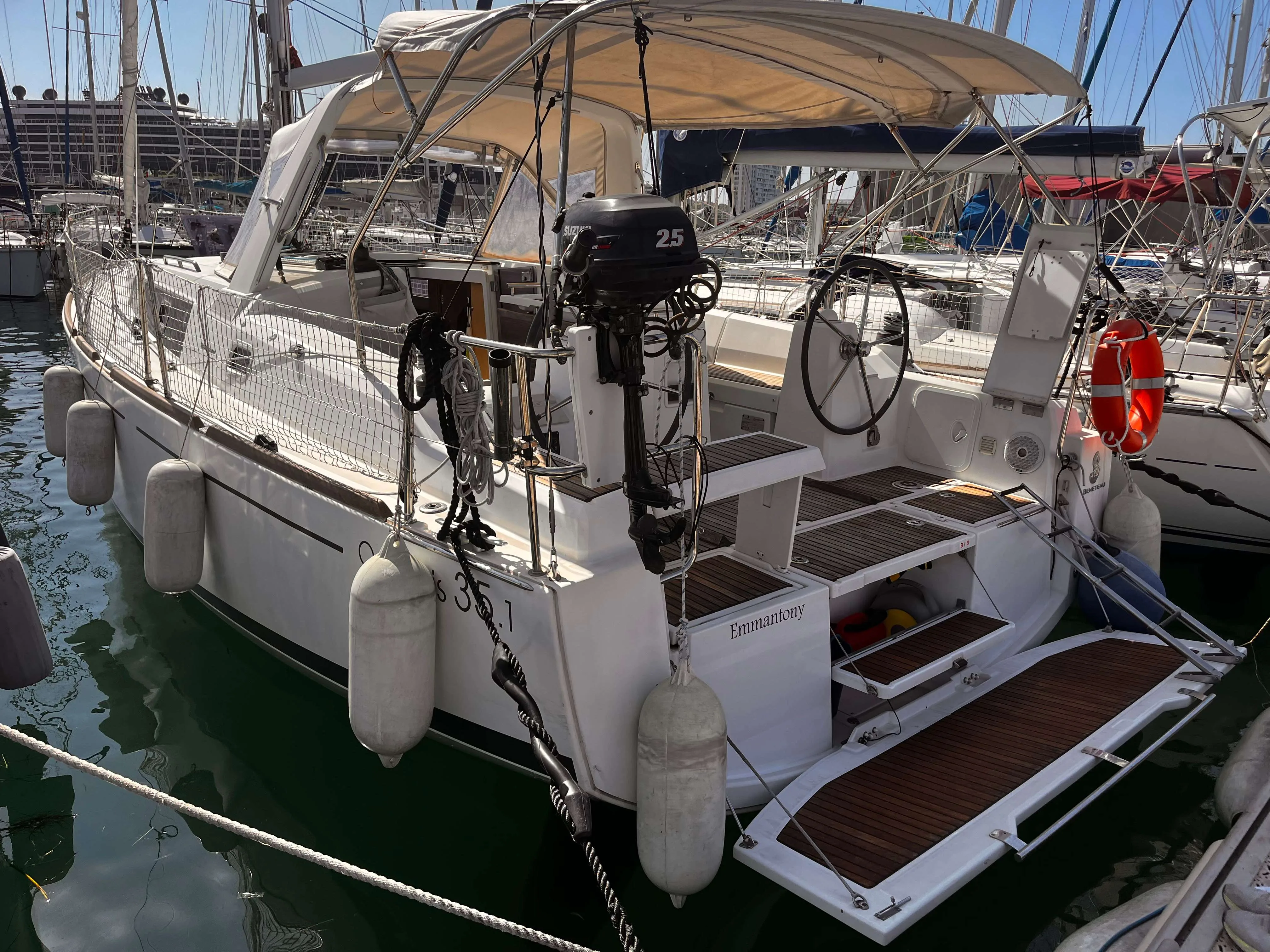 Beneteau OCEANIS 35.1 used - photo 1