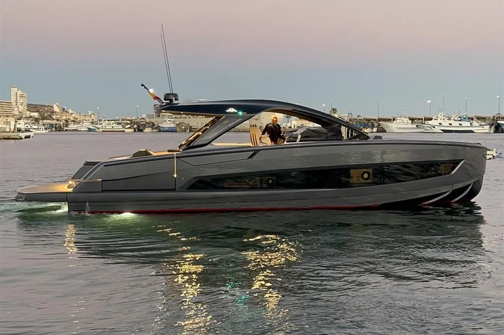 Astondoa 577 Coupe usato - foto 1