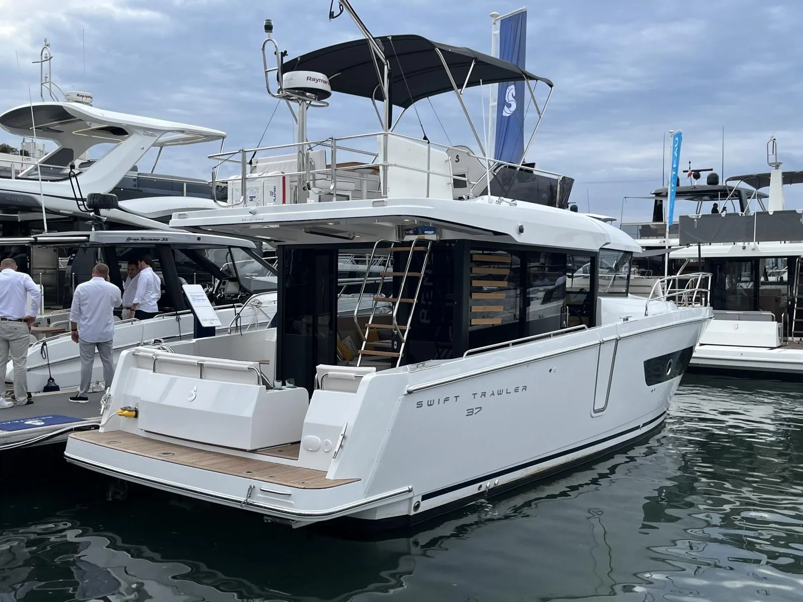 Beneteau Swift trawler 37 fly d'occasion - photo 1