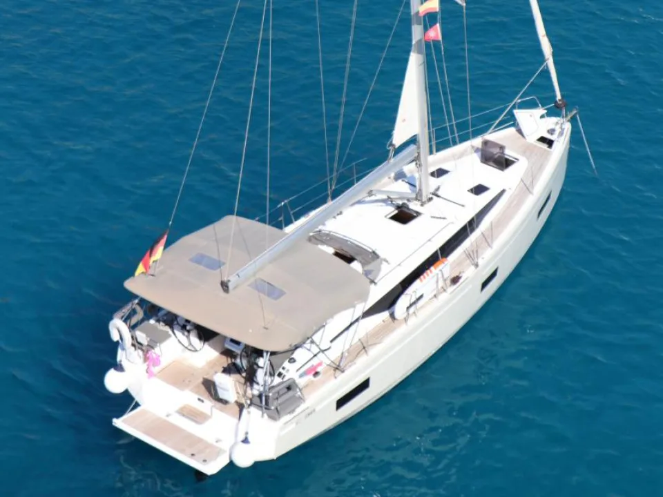 Bavaria Yachts C38 used - photo 1