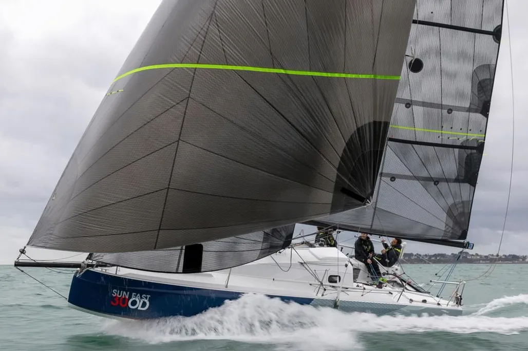 Jeanneau Sun Fast 30 One Design gebraucht - Foto 1