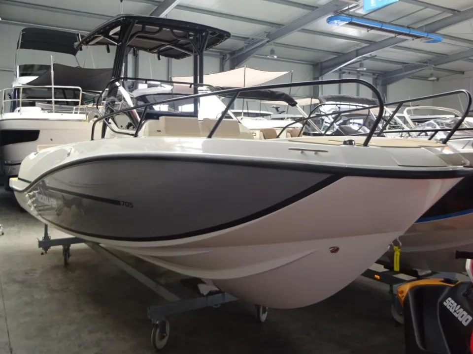 Quicksilver Activ 705 Open gebraucht - Foto 1
