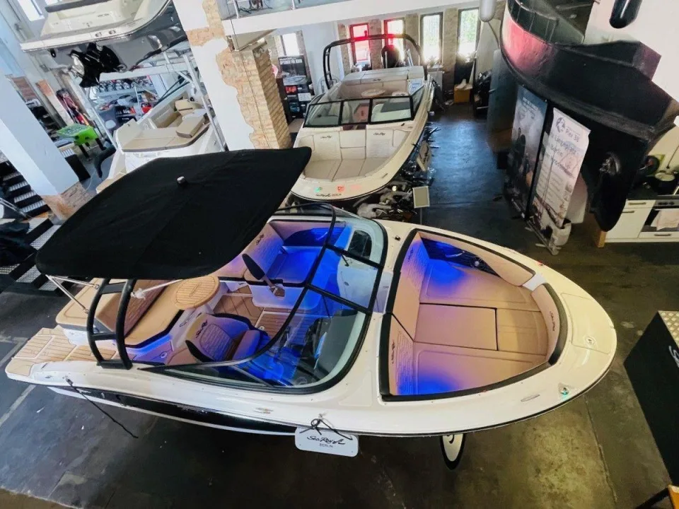 Sea Ray 210 SPXE gebraucht - Foto 1