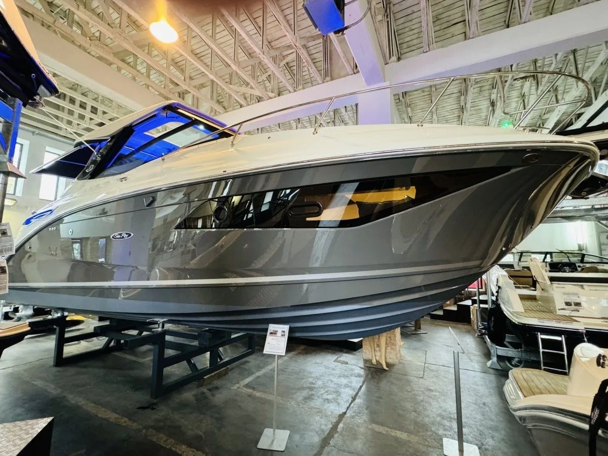Sea Ray 320 Sundancer 750 PS gebraucht - Foto 1