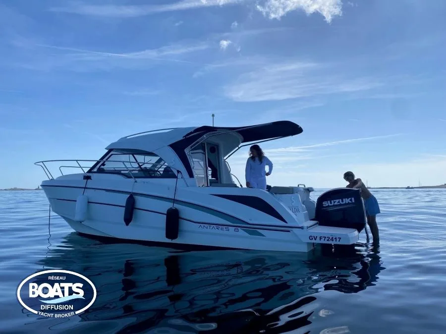 Beneteau Antares 8 ob d'occasion - photo 1