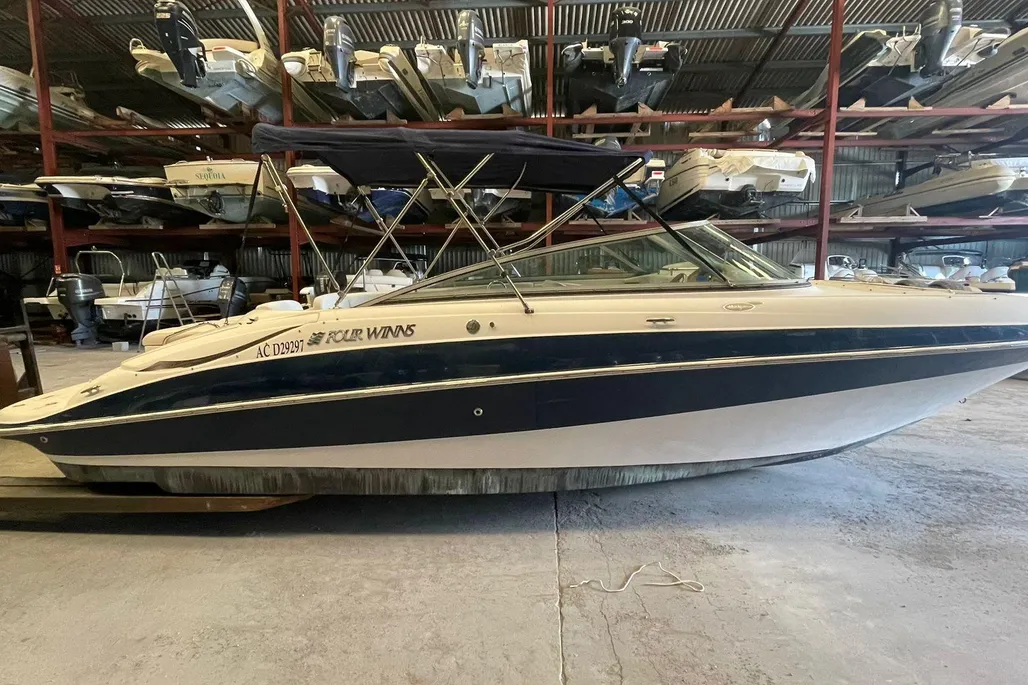 Four Winns 260 Horizon used - photo 1