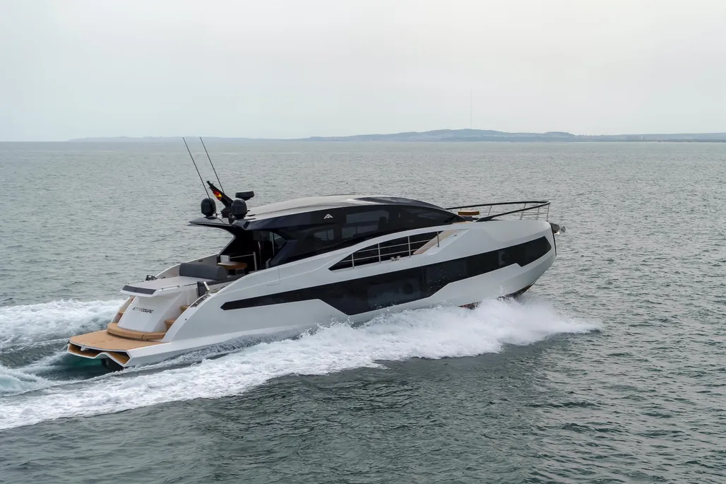 Astondoa 677 Coupe gebraucht - Foto 1
