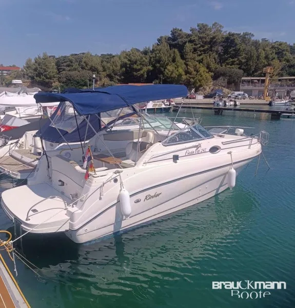 Rinker Fiesta Vee 242 used - photo 1