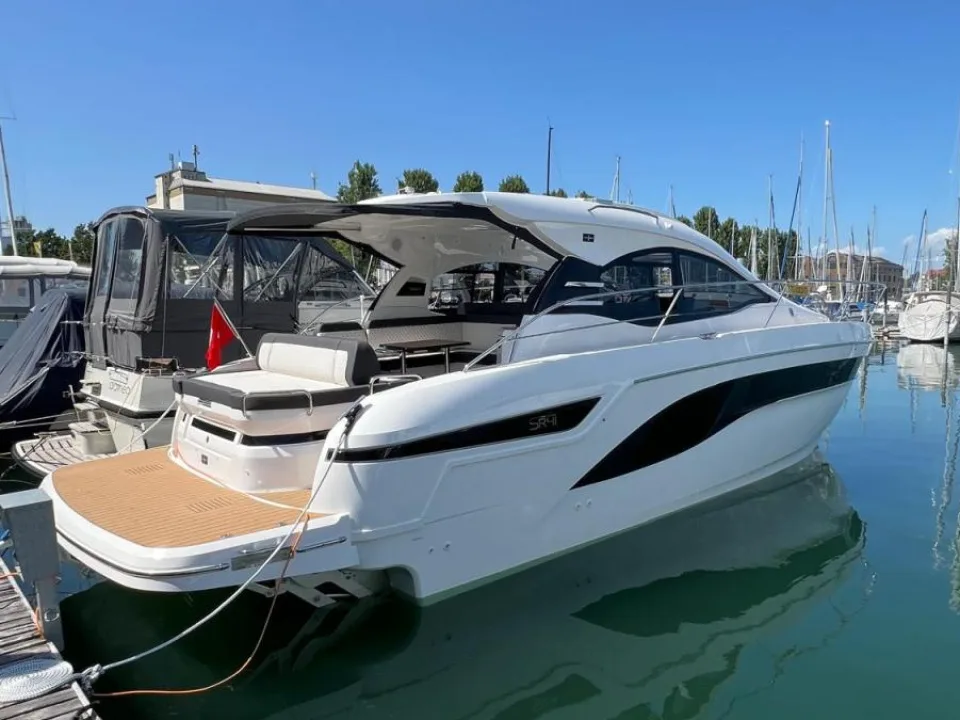Bavaria Yachts SR 41 HARTOP used - photo 1 Bavaria Yachts SR 41 HARTOP used - photo 1