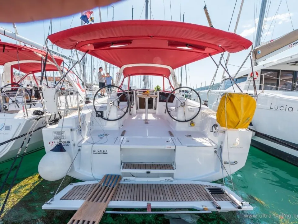 Beneteau Oceanis 38 usato - foto 1