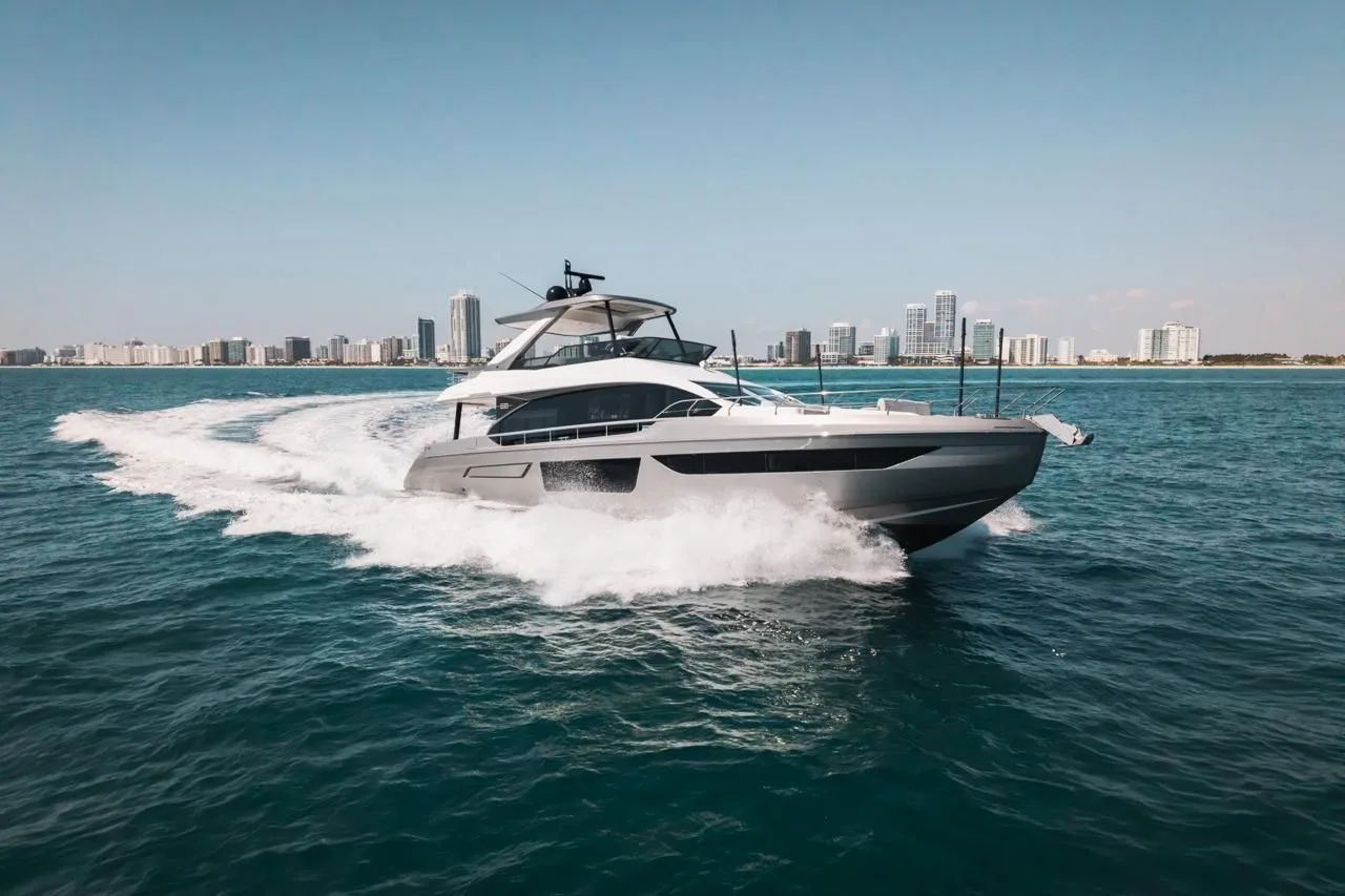 Azimut Fly 68 gebraucht - Foto 1
