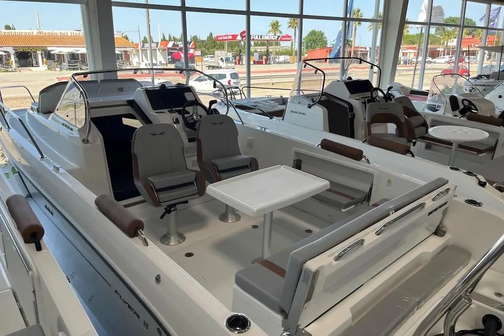 Beneteau Flyer 8 SUNdeck V2 d'occasion - photo 1