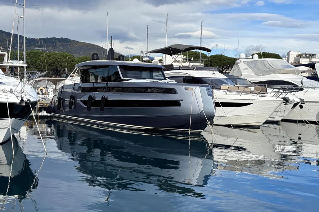 Invictus ST550 used - photo 1