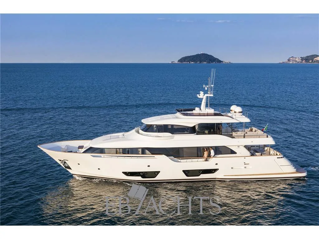Custom Line NAVETTA 28 used - photo 1