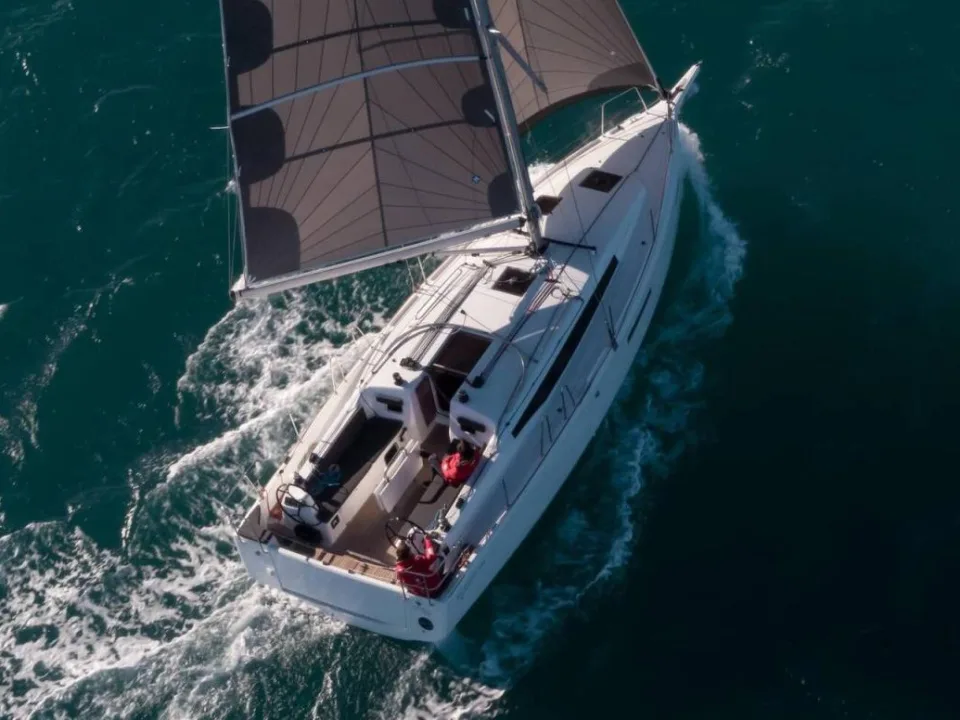 Jeanneau Sun Odyssey 380 usato - foto 1