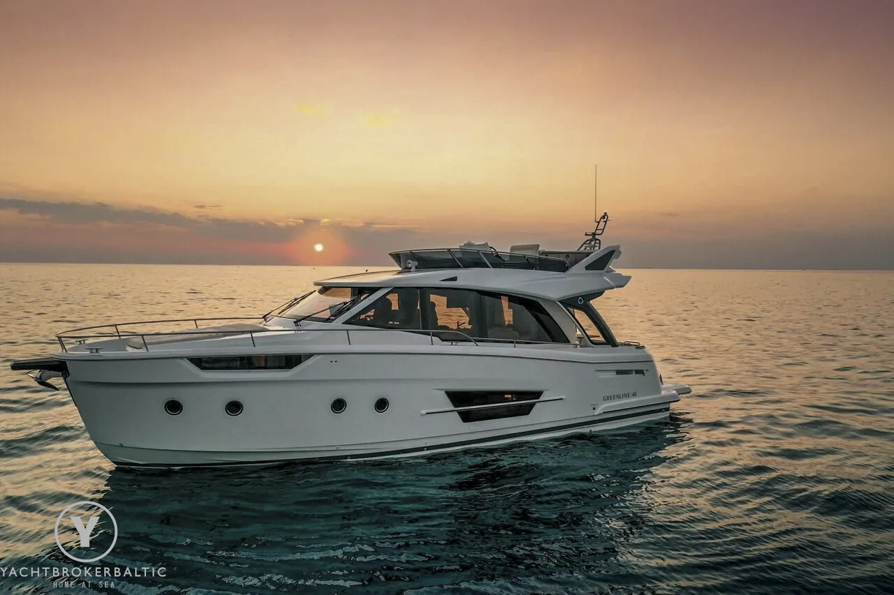 Greenline 45 Fly Hybrid used - photo 1