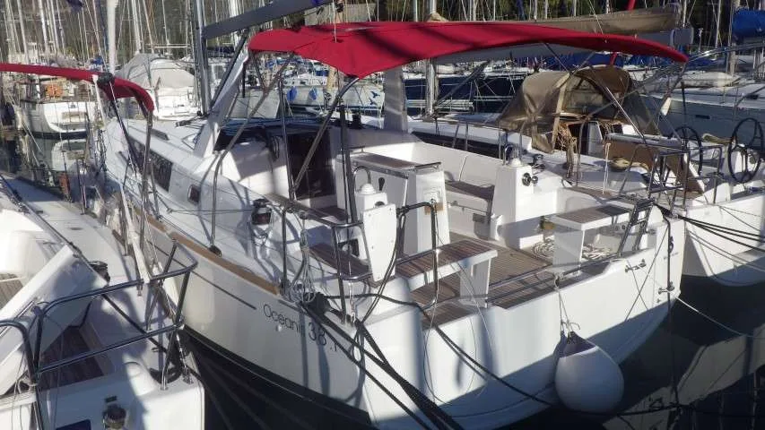Beneteau OCEANIS 38.1 usato - foto 1