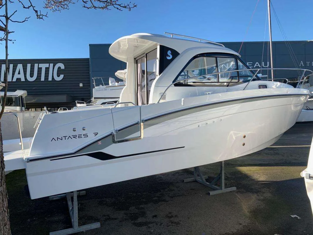 Beneteau ANTARES 7 OB usato - foto 1