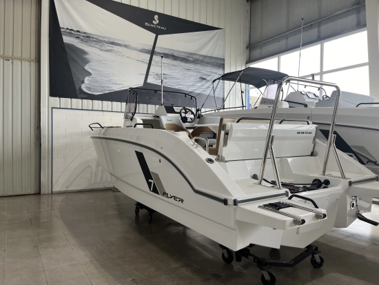 Beneteau Flyer 7 SPACEDECK d'occasion - photo 1