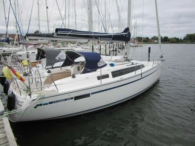 Bavaria Yachts CRUISER 34 used - photo 1