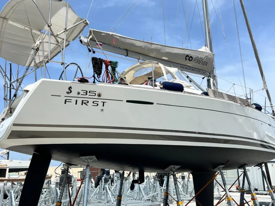 Beneteau First 35 used - photo 1