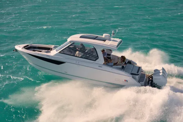Cobalt Boats R35 OB Coupé