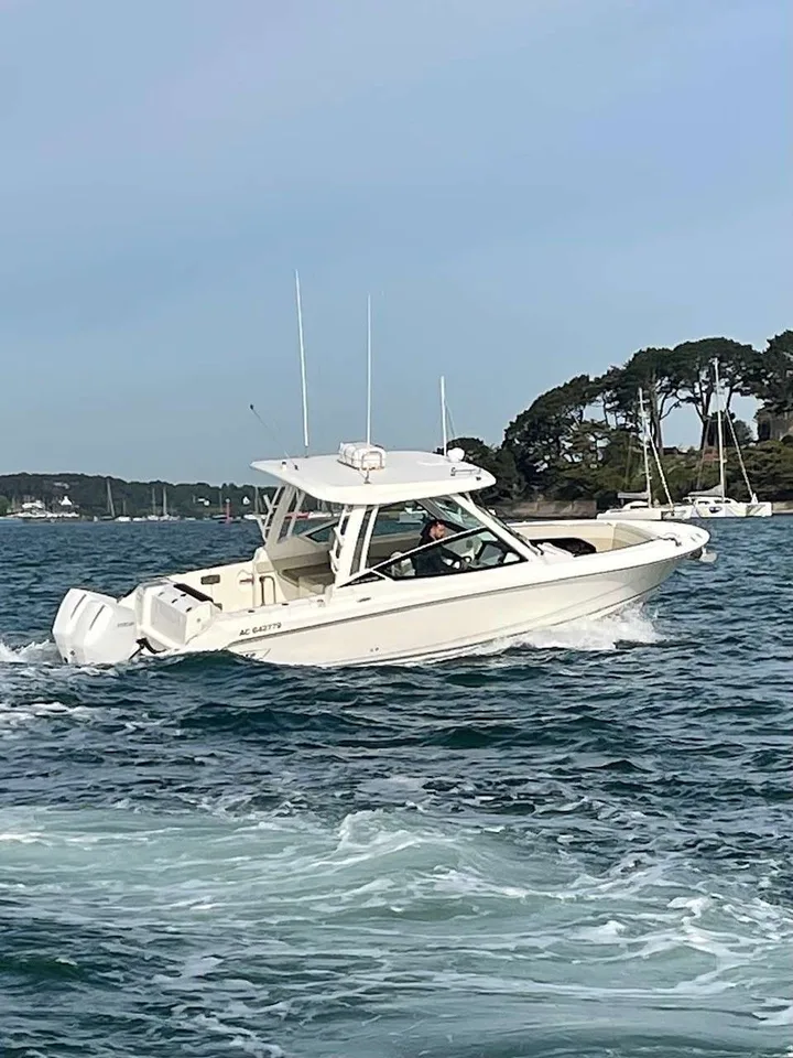 Boston Whaler Vantage 280 used - photo 1