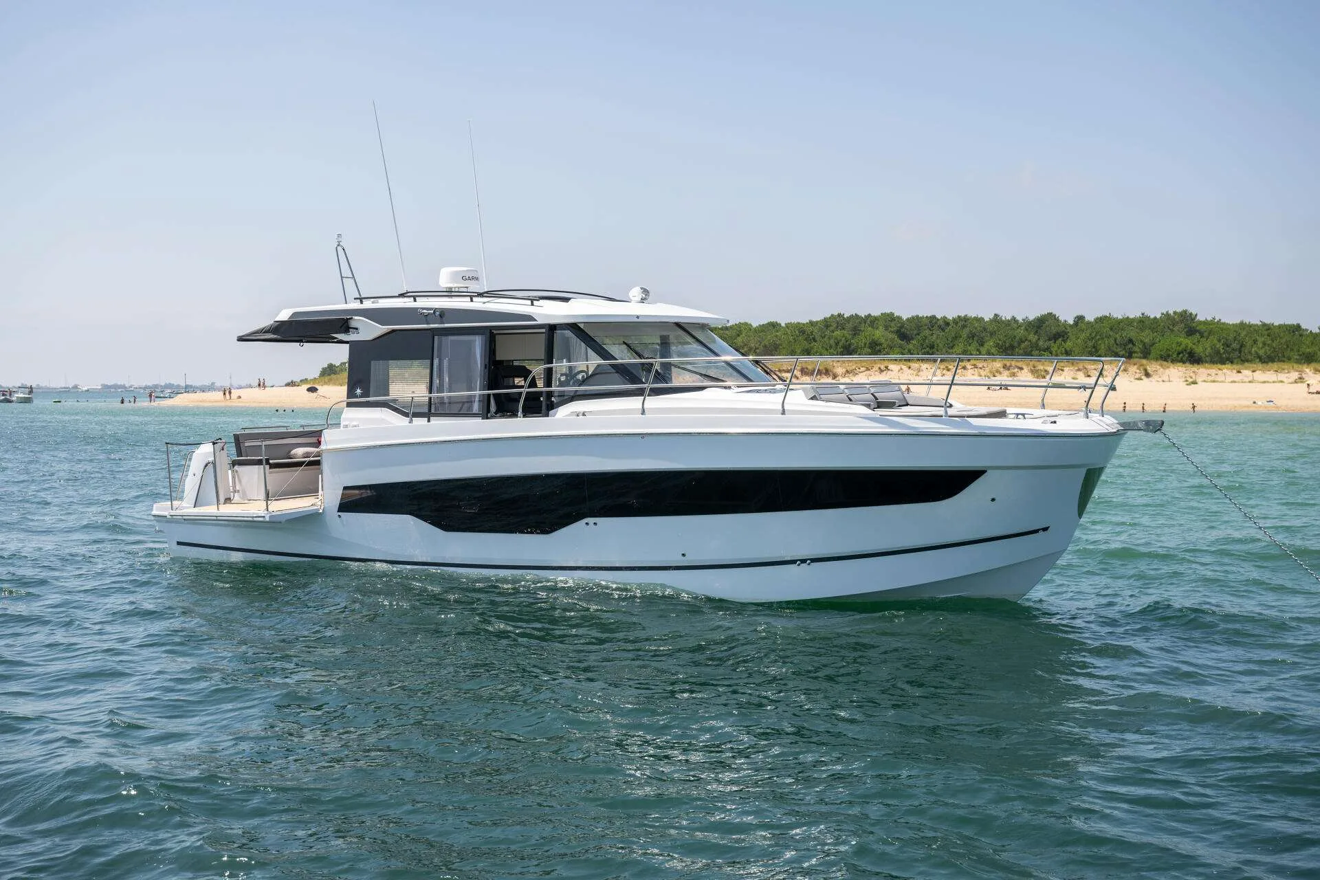 Jeanneau MERRY FISHER 1295 COUPE used - photo 1