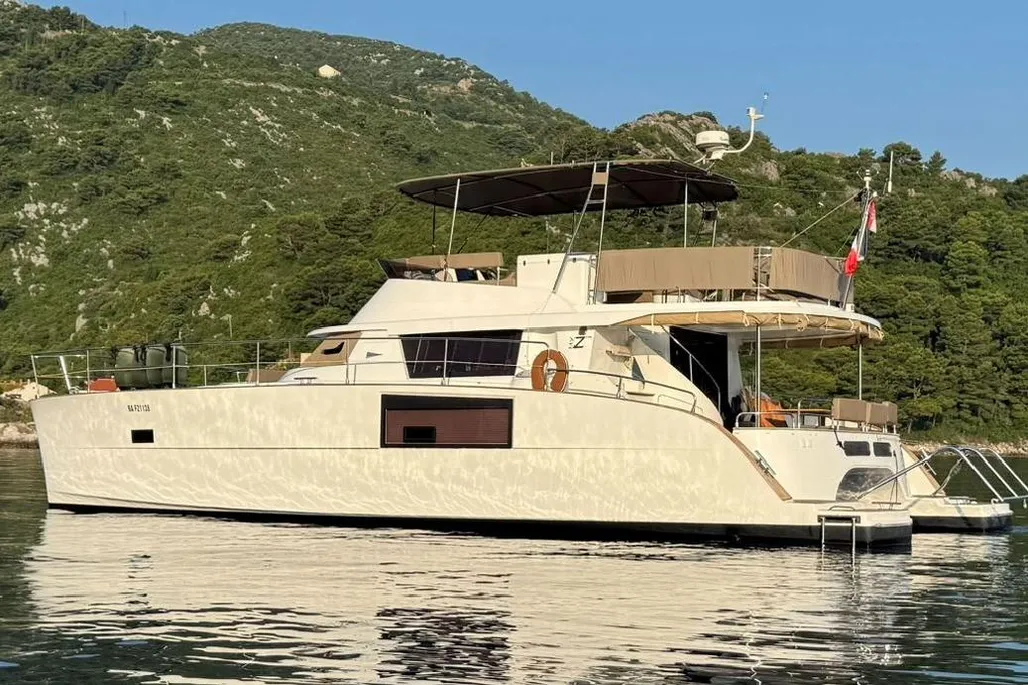 Fountaine Pajot Cumberland 47 LC used - photo 1