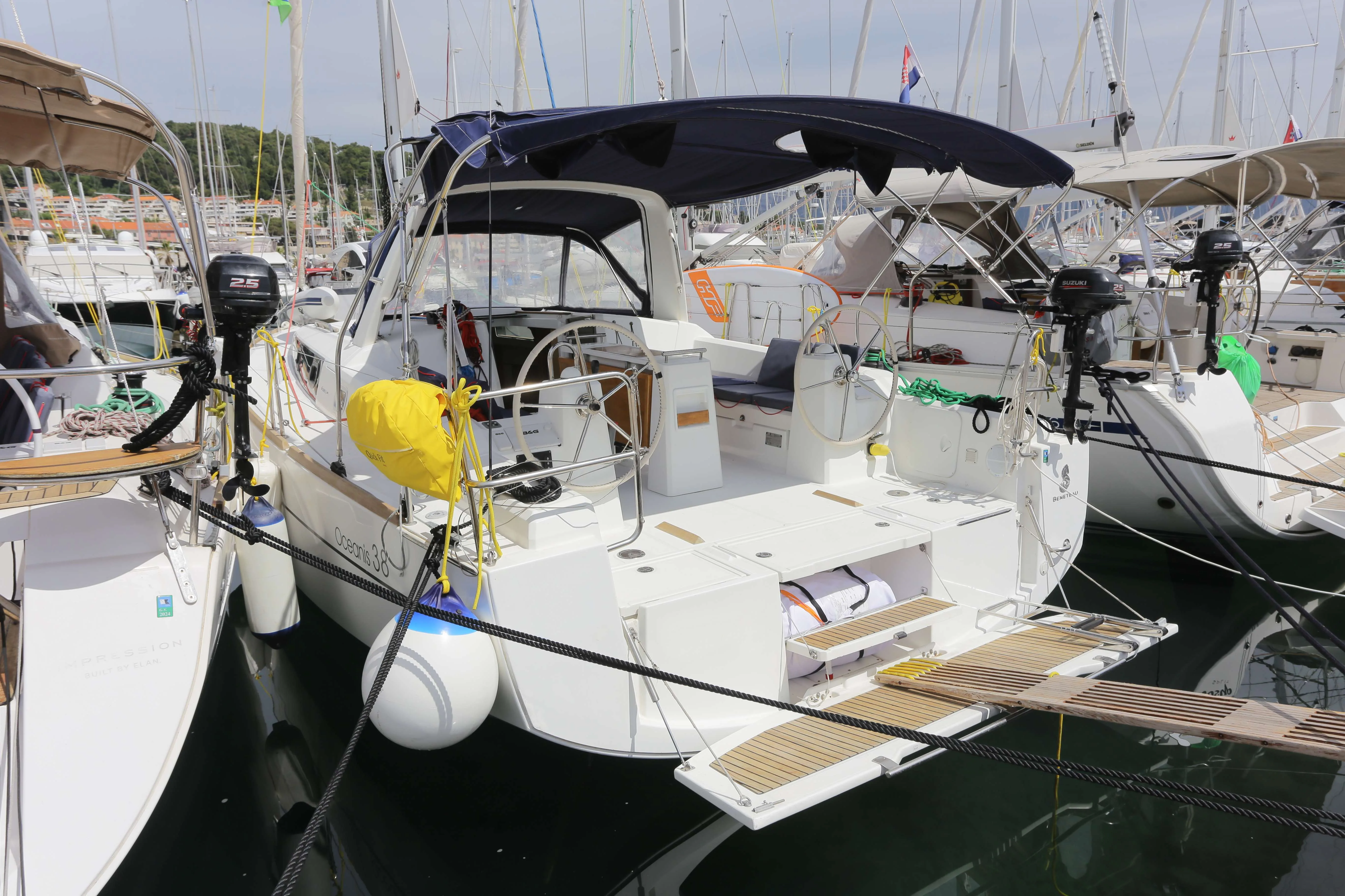 Beneteau OCEANIS 38 usato - foto 1