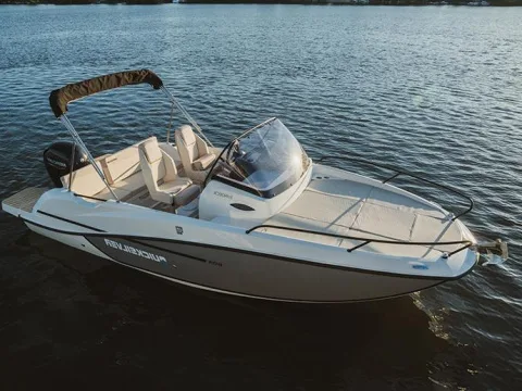 Quicksilver Activ 605 Sundeck used - photo 1