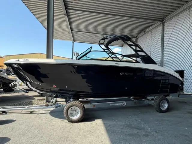 Sea Ray 270 SDXE gebraucht - Foto 1