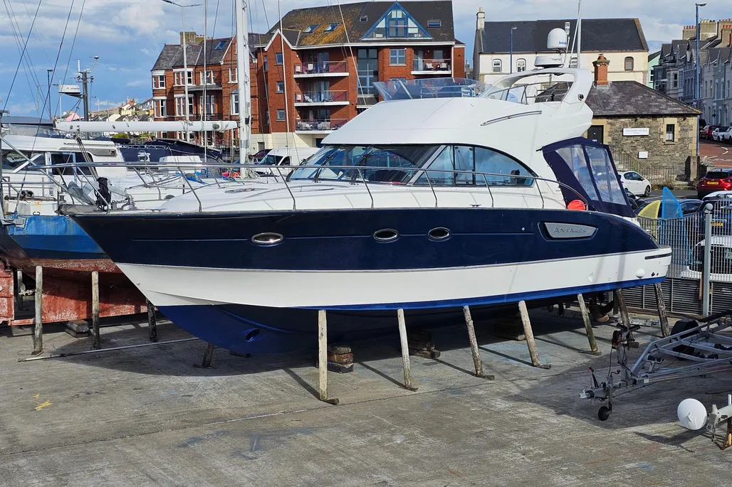 Beneteau Antares 12 usato - foto 1