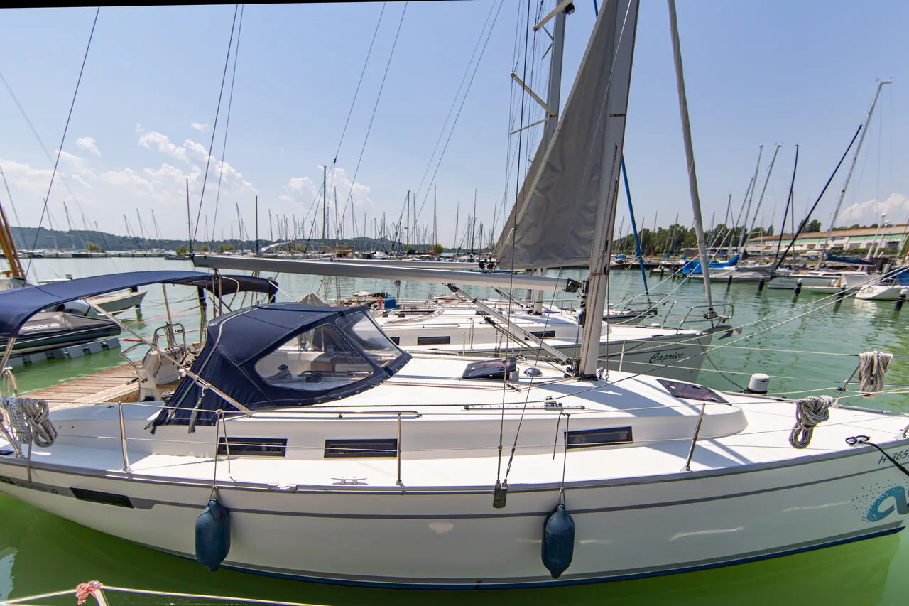 Bavaria Yachts Cruiser 32 used - photo 1