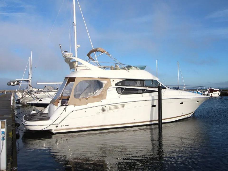 Prestige 42 Flybridge used - photo 1