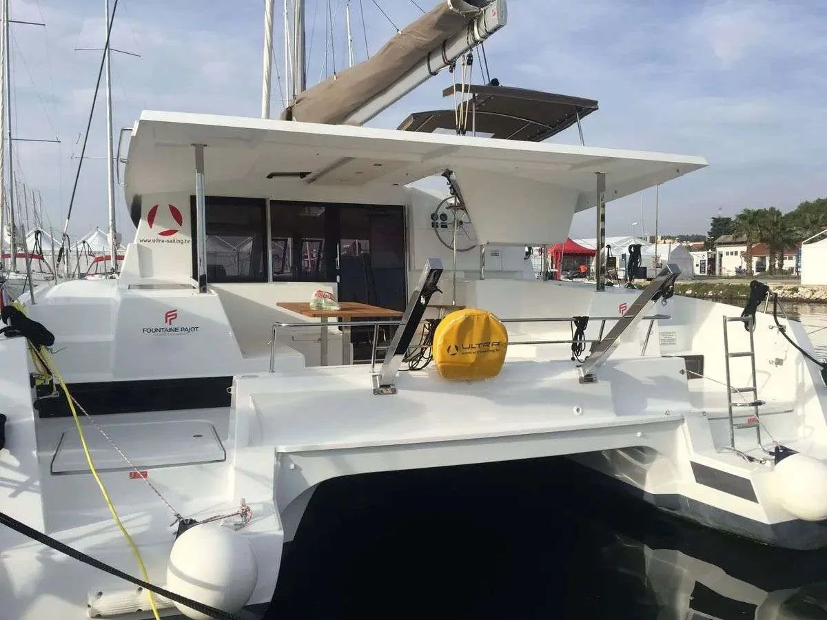 Fountaine Pajot LUCIA 40 used - photo 1