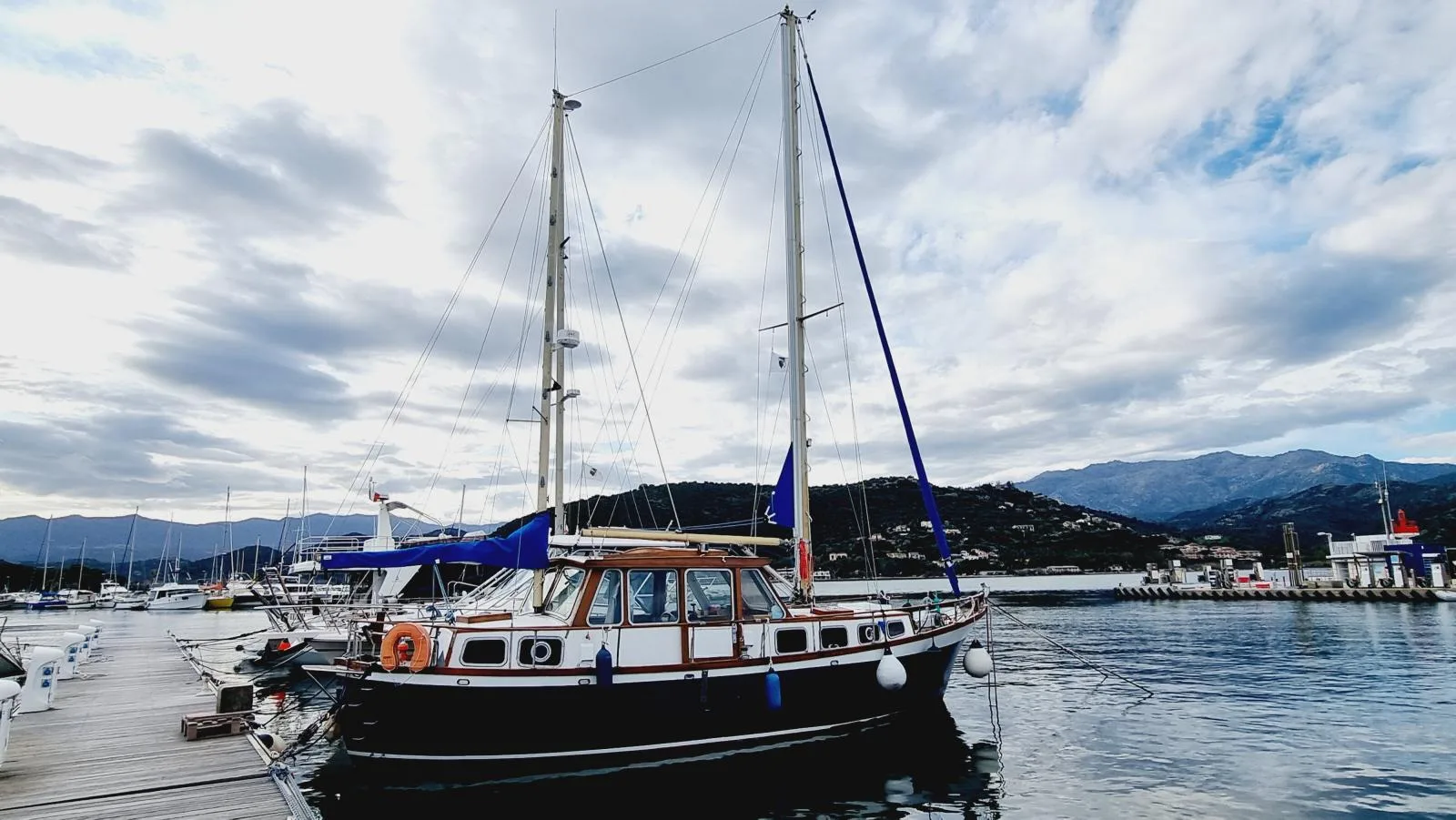 Nauticat 33 used - photo 1