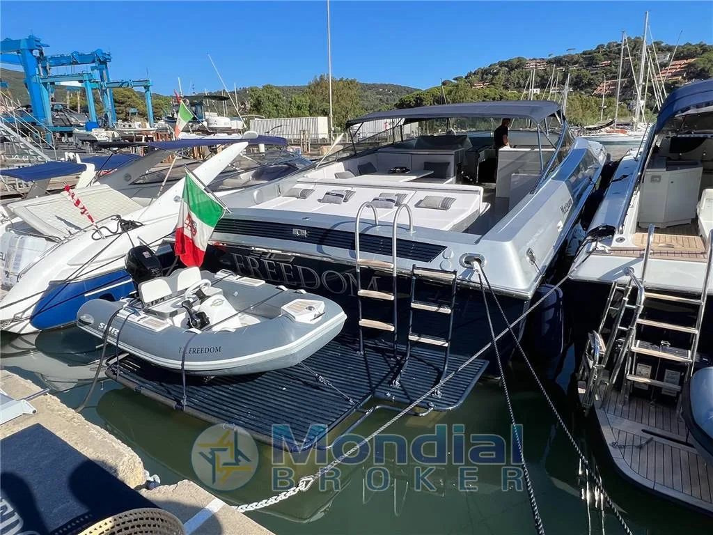Magnum Marine 63 used - photo 1