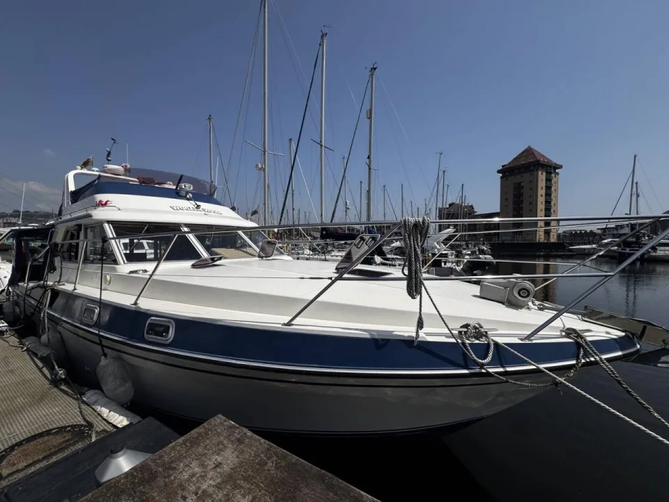 Fairline 36 Sedan used - photo 1